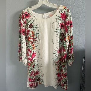 M white floral
